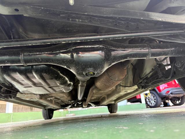 ミラ Ｘスペシャル　フルタイム４ＷＤ　５速マニュアル　禁煙車　記録簿　セキュリティアラーム　パワーウインドウ　エアバック　マニュアルエアコン　ＡＢＳ　パワステ　衝突安全ボディ　リヤワイパー　キーレス（26枚目）