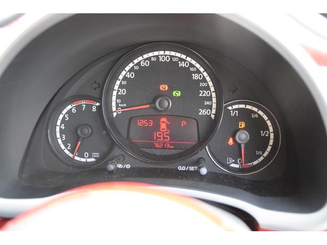 ザ・ビートル デザイン　ターボ　ＣＤ　ＥＴＣ　オートクルーズ　アルミホイール　横滑り防止装置　革巻きステアリング　キーレス（6枚目）