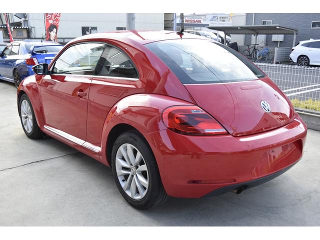 ザ・ビートル デザイン　ターボ　ＣＤ　ＥＴＣ　オートクルーズ　アルミホイール　横滑り防止装置　革巻きステアリング　キーレス（16枚目）