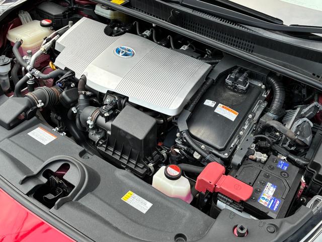 プリウス Ａプレミアム　ツーリングセレクション　純正９インチナビ　フルセグ　バックカメラ　ＥＴＣ　黒革シート　電動シート　レーダークルーズ　プリクラッシュセーフティ　ＢＳＭ　シートヒーター　クリアランスソナー　パーキングアシスト　純正アルミホイール（67枚目）