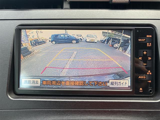 プリウス Ｓ　車検２年付　ＥＴＣ　Ｂｌｕｅｔｏｏｔｈ　記録簿　バックカメラ　ナビ　ＴＶ　アルミホイール　オートライト　ＣＶＴ　スマートキー　電動格納ミラー　盗難防止システム　ＣＤ　ＤＶＤ再生（6枚目）