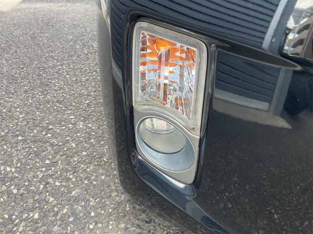 プリウス Ｓ　車検２年付　ＥＴＣ　Ｂｌｕｅｔｏｏｔｈ　記録簿　バックカメラ　ナビ　ＴＶ　アルミホイール　オートライト　ＣＶＴ　スマートキー　電動格納ミラー　盗難防止システム　ＣＤ　ＤＶＤ再生（28枚目）