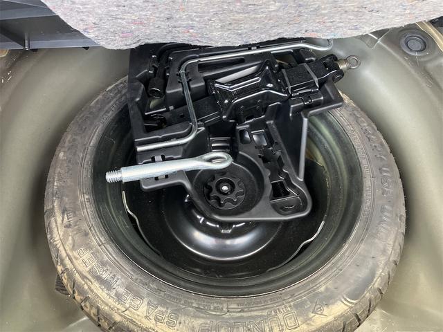 プリウス Ｓ　車検２年付　ＥＴＣ　Ｂｌｕｅｔｏｏｔｈ　記録簿　バックカメラ　ナビ　ＴＶ　アルミホイール　オートライト　ＣＶＴ　スマートキー　電動格納ミラー　盗難防止システム　ＣＤ　ＤＶＤ再生（56枚目）