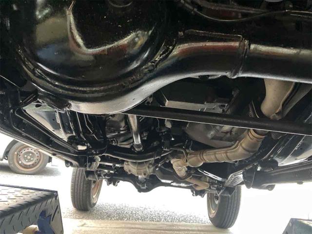 ジムニー ワイルドウインド　４ＷＤ　キーレスエントリー　ＡＴ　ＡＢＳ　ＣＤ　ＭＤ　カセット　アルミホイール　衝突安全ボディ　エアコン　パワーウィンドウ（47枚目）