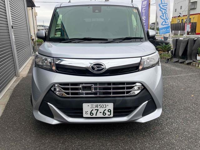 バックカメラも付いています。駐車の時に便利なのはもちろんの事、後方死角にいる子供たちに気が付くことができるので安心安全ですね