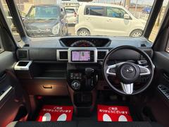 コックピット。車内もキレイで嫌な臭いもありません！ご納車後の臭いが付きにくくなる「空気触媒コーティング」もあります。 2
