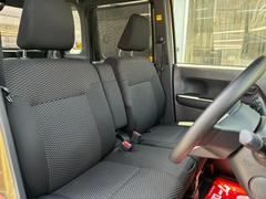 各ブランドのシートカバー取り扱っております。愛車のカスタマイズもお気軽にご相談ください！ 6