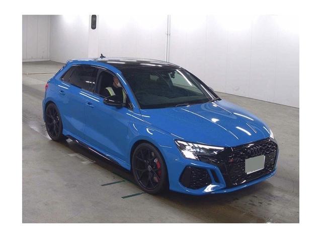 ベースグレード パノラマサンルーフ/RSスポーツエキゾーストシステム/純19インチAW/スピードリミッター280km/n/ブラックアウディring&ブラックスタイリングPKG/ワイヤレスチャージ(4枚目)