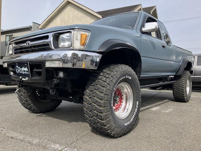 ハイラックス エクストラキャブ　Ｖ６　パートタイム４ＷＤ　サンルーフ　リフトアップ　ラグナＤフォースアルミ　ＢＦＧＯＯＤＲＩＣＨ　ウインチ　フロアーＡＴ　左ハンドル　全塗装　メッキバンパー　ピックアップ（16枚目）