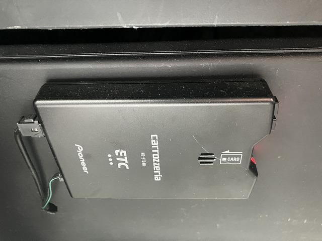 アクア Ｓ　純正ＨＤＤナビＴＶ　バックカメラ　シートヒーター　ＥＴＣ　オートライト　オートエアコン　ＨＶ　電格ミラー　パワーウィンドウ（8枚目）