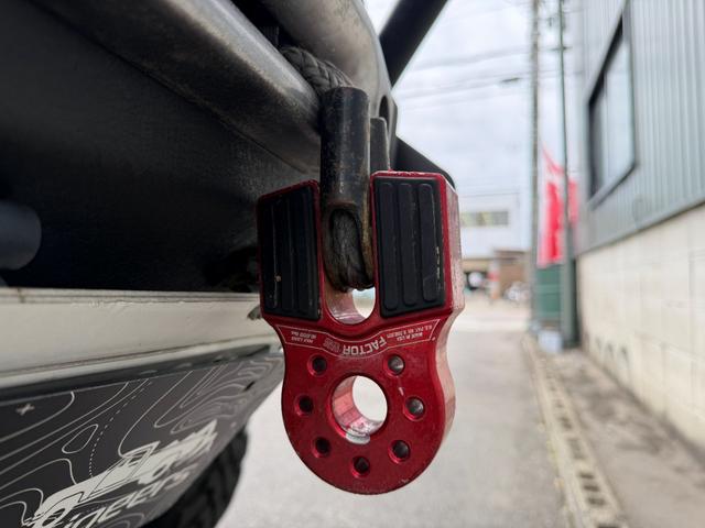 ハイラックスサーフ ＳＳＲ－Ｘ　アメリカンＶｅｒ　ビルシュタインリフトアップキット　ラテラルロッド　ＷＡＲＮ　ＵＲ８０００－Ｓ　ＦＡＣＴＯＲ５５　ソリッドレーシングタービンＺ１　ＴＯＹＯ　Ｍ／Ｔ　３１５／７５／１６　シュノーケル（15枚目）