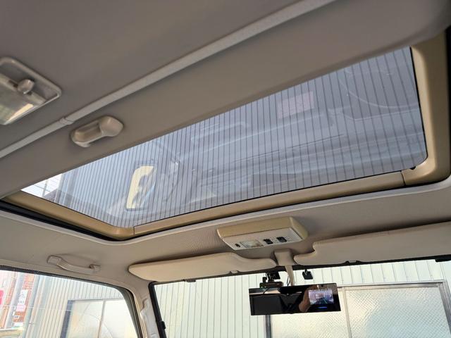 ランドクルーザー70 ZX サンルーフ サイバーナビ 全塗装 10インチアップ KINGショック 20インチFUELアルミ NITTO マッドグラップラー ARBルーフラック シートカバー VIPER FOCALスピーカー(10枚目)