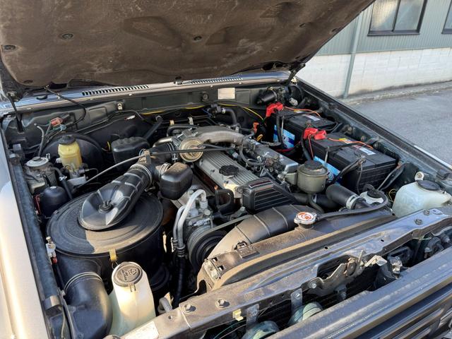 ランドクルーザー70 ZX サンルーフ サイバーナビ 全塗装 10インチアップ KINGショック 20インチFUELアルミ NITTO マッドグラップラー ARBルーフラック シートカバー VIPER FOCALスピーカー(37枚目)