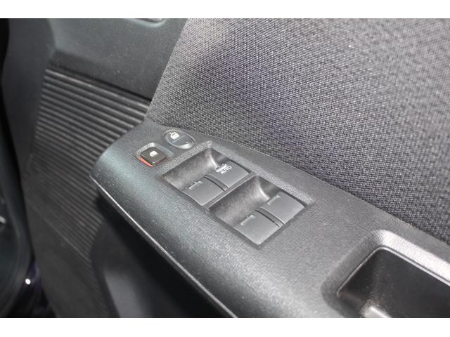 フリードスパイクハイブリッド ハイブリッド　タイミングチェーンエンジン　両側スライドドア　ＨＤＤナビ　ワンセグＴＶ　分離型ＥＴＣ　キーレス　シートリフター　横滑り防止　電動格納ミラー　ＬＥＤテールライト　オートエアコン　サイドバイザー　マット（22枚目）