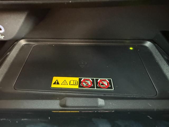 ヴェルファイアハイブリッド Z プレミア 左右独立ムーンルーフ デジタルインナーミラー 純正14インチナビ パノラミックビュー ユニバーサルステップ ブラウン内装 トヨタチームメイトアドバンスパーク(21枚目)