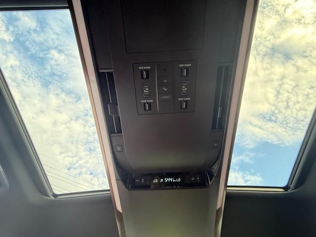 ヴェルファイアハイブリッド Z プレミア 左右独立ムーンルーフ デジタルインナーミラー 純正14インチナビ パノラミックビュー ユニバーサルステップ ブラウン内装 トヨタチームメイトアドバンスパーク(33枚目)