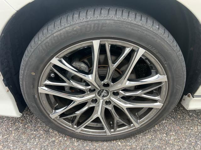 ハリアー プレミアム メタル アンド レザーパッケージ モデリスタエアロ サンルーフ 禁煙(19枚目)