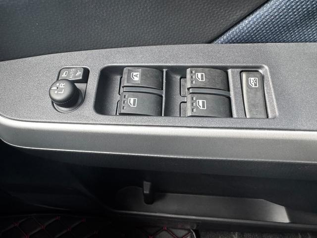 ルーミー カスタムG-T フルセグ/メモリーナビ/DVD再生/ミュージックプレイヤー接続可 バックカメラ/衝突被害軽減システム/ETC/ドラレコ/両側電動スライド/LEDヘッドランプ/ワンオーナー/アイドリングストップ(26枚目)