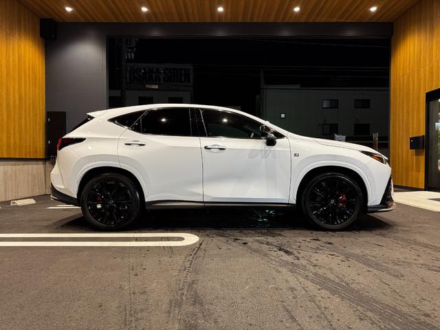 ＮＸ ＮＸ３５０ｈ　Ｆスポーツ　ＮＸ３５０ｈ　Ｆスポーツ　純正ナビ　パノラマルーフ　パノラミックビューモニター　赤黒レザーシート　パワーバックドア　衝突軽減ブレーキ　レーダークルーズコントロール　パワーシート　シートヒーター（4枚目）