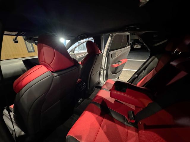 ＮＸ ＮＸ３５０ｈ　Ｆスポーツ　ＮＸ３５０ｈ　Ｆスポーツ　純正ナビ　パノラマルーフ　パノラミックビューモニター　赤黒レザーシート　パワーバックドア　衝突軽減ブレーキ　レーダークルーズコントロール　パワーシート　シートヒーター（22枚目）
