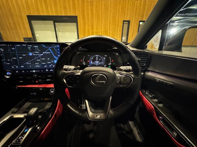 ＮＸ ＮＸ３５０ｈ　Ｆスポーツ　ＮＸ３５０ｈ　Ｆスポーツ　純正ナビ　パノラマルーフ　パノラミックビューモニター　赤黒レザーシート　パワーバックドア　衝突軽減ブレーキ　レーダークルーズコントロール　パワーシート　シートヒーター（25枚目）