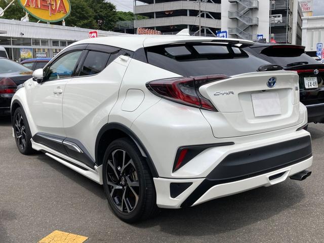 Ｃ－ＨＲ Ｇ　トヨタセーフティセンス　ブラインドスポットモニター　ＬＥＤヘッドライト　純正９インチナビＴＶ　バックカメラ　モデリスタエアロ　ＥＴＣ（5枚目）