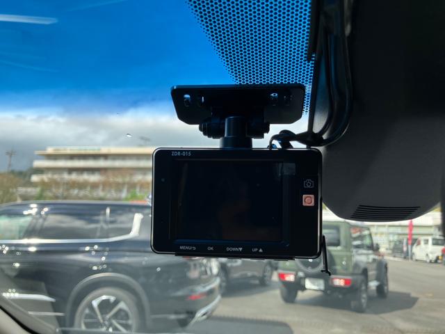 フィットハイブリッド ベースグレード　４ＷＤ　ドライブレコーダー　ＥＴＣ　バックカメラ　ナビ　オートライト　スマートキー　電動格納ミラー　ＡＴ　盗難防止システム　衝突安全ボディ　ＣＤ　ＤＶＤ再生　ＵＳＢ（23枚目）