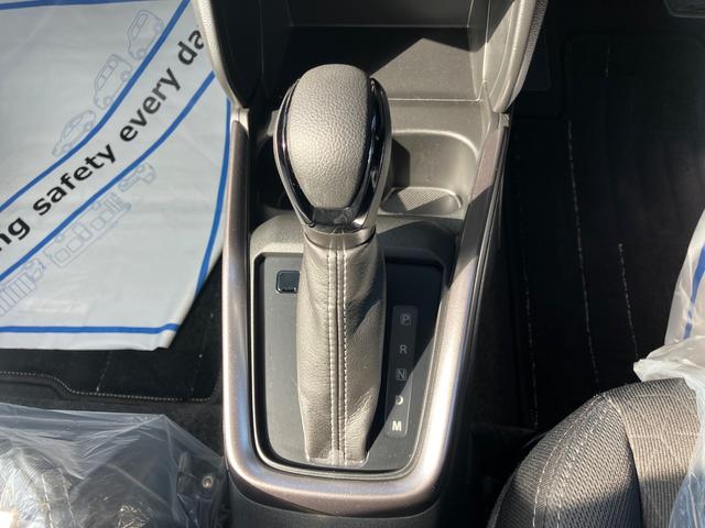 スイフト ハイブリッドＭＺ　ワンオーナー　ＥＴＣ　全周囲カメラ　ナビ　ＴＶ　クリアランスソナー　オートクルーズコントロール　レーンアシスト　衝突被害軽減システム　アルミホイール　オートライト　ＬＥＤヘッドランプ　スマートキー（7枚目）