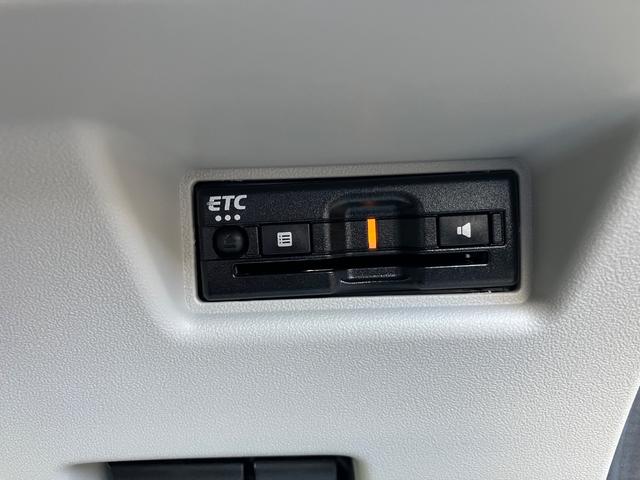 スイフト ハイブリッドＭＺ　ワンオーナー　ＥＴＣ　全周囲カメラ　ナビ　ＴＶ　クリアランスソナー　オートクルーズコントロール　レーンアシスト　衝突被害軽減システム　アルミホイール　オートライト　ＬＥＤヘッドランプ　スマートキー（8枚目）