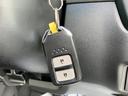 ベースグレード　４ＷＤ　ドライブレコーダー　ＥＴＣ　バックカメラ　ナビ　オートライト　スマートキー　電動格納ミラー　ＡＴ　盗難防止システム　衝突安全ボディ　ＣＤ　ＤＶＤ再生　ＵＳＢ（12枚目）