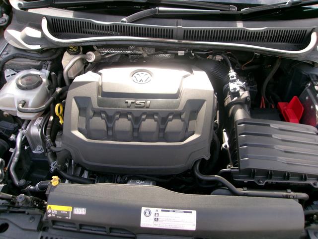 ポロＧＴＩ ベースグレード　ベースグレード（５名）　クルーズコントロール　ＢＴ　アイスト　ＬＥＤヘッド　スマートキー　バックカメラ　ＥＴＣ２．０　キーレスエントリー　オートライト　ＵＳＢ　フルオートエアコン　メモリーナビ（19枚目）
