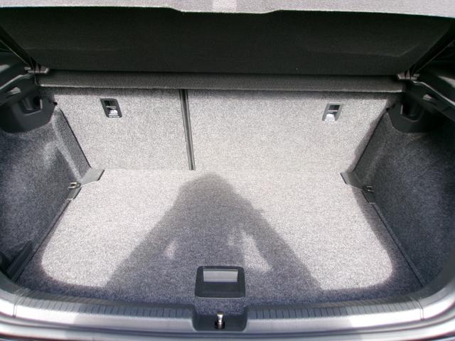 ポロＧＴＩ ベースグレード　ベースグレード（５名）　クルーズコントロール　ＢＴ　アイスト　ＬＥＤヘッド　スマートキー　バックカメラ　ＥＴＣ２．０　キーレスエントリー　オートライト　ＵＳＢ　フルオートエアコン　メモリーナビ（25枚目）