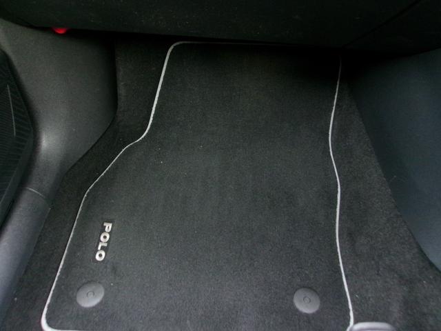 ポロＧＴＩ ベースグレード　ベースグレード（５名）　クルーズコントロール　ＢＴ　アイスト　ＬＥＤヘッド　スマートキー　バックカメラ　ＥＴＣ２．０　キーレスエントリー　オートライト　ＵＳＢ　フルオートエアコン　メモリーナビ（49枚目）