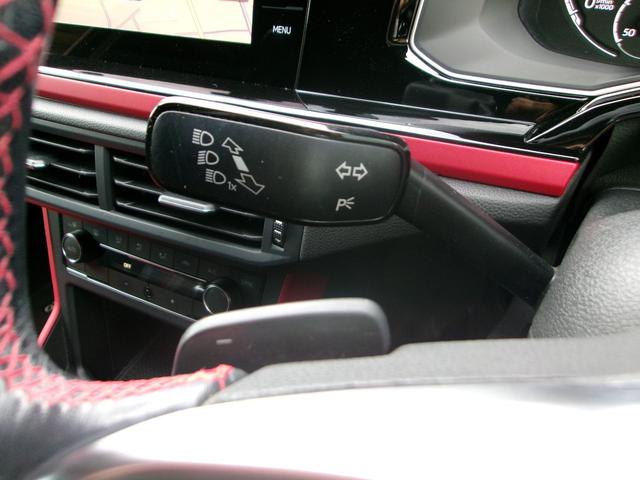 ポロＧＴＩ ベースグレード　ベースグレード（５名）　クルーズコントロール　ＢＴ　アイスト　ＬＥＤヘッド　スマートキー　バックカメラ　ＥＴＣ２．０　キーレスエントリー　オートライト　ＵＳＢ　フルオートエアコン　メモリーナビ（64枚目）