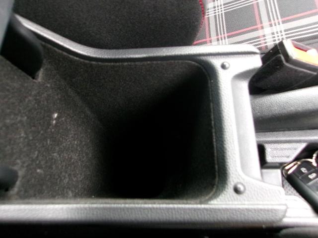 ポロＧＴＩ ベースグレード　ベースグレード（５名）　クルーズコントロール　ＢＴ　アイスト　ＬＥＤヘッド　スマートキー　バックカメラ　ＥＴＣ２．０　キーレスエントリー　オートライト　ＵＳＢ　フルオートエアコン　メモリーナビ（68枚目）