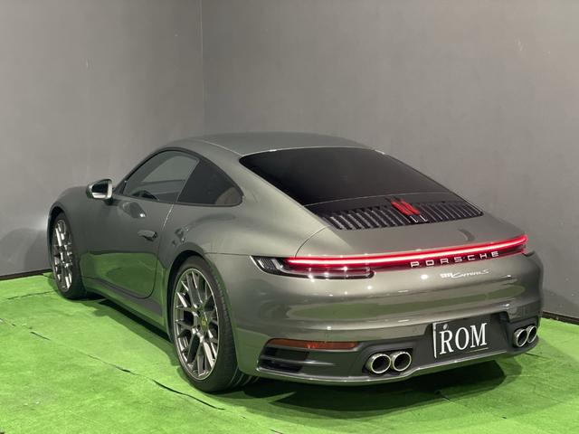 ９１１ ９１１カレラＳ　Ｐフィルム　Ｆリフトアップ　ベージュ革　スポクロ　マットカーボンインテリＰＫＧ　ＰＳスパイダーデザインＷ　ＰＡＳＭスポーツサス　Ｐエントリードライブ　４ｗａｙスポーツプラアス　ヒーター付ステアリング（8枚目）