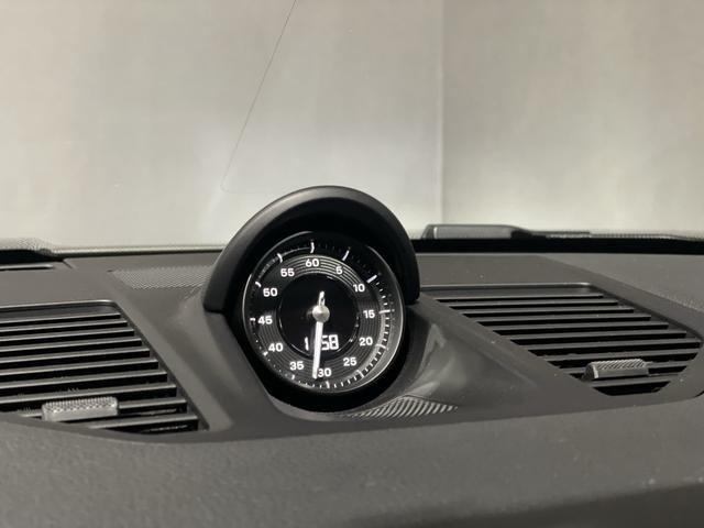 ９１１ ９１１カレラＳ　Ｐフィルム　Ｆリフトアップ　ベージュ革　スポクロ　マットカーボンインテリＰＫＧ　ＰＳスパイダーデザインＷ　ＰＡＳＭスポーツサス　Ｐエントリードライブ　４ｗａｙスポーツプラアス　ヒーター付ステアリング（18枚目）