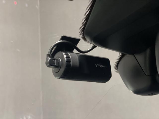 ９１１ ９１１カレラＳ　Ｐフィルム　Ｆリフトアップ　ベージュ革　スポクロ　マットカーボンインテリＰＫＧ　ＰＳスパイダーデザインＷ　ＰＡＳＭスポーツサス　Ｐエントリードライブ　４ｗａｙスポーツプラアス　ヒーター付ステアリング（33枚目）