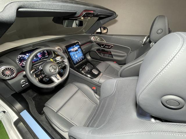 SL SL43 黒本革 レーダーセーフティ ヘッドアップディスプレイ メモリ付き電動シート シートヒーター ベンチレーター ブルメスターSS アンビエントライト 全周囲カメラ リラクゼーション機能 置き型充電(18枚目)