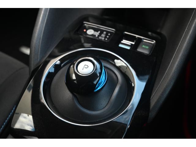 リーフ Ｘ　走行無制限１年保証　ナビ　ＴＶ　バックカメラ　ＥＴＣ　Ｂｌｕｅｔｏｏｔｈ接続　シートヒーター　ハンドルヒーター　ＥＴＣ　純正ＡＷ　スマートキー　ＵＳＢ接続　衝突被害軽減ブレーキ（74枚目）