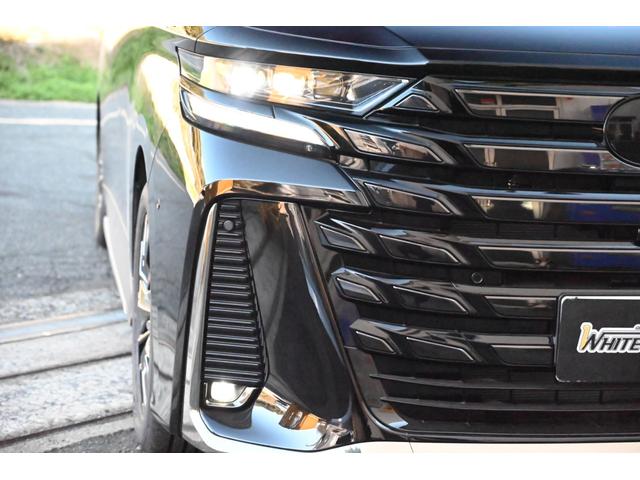 ヴェルファイアハイブリッド Ｚ　プレミア　登録済未使用車　ユニバ－サルステップ　両側電動スライド　全方位カメラ　本革シート　禁煙　シートヒーター／エアコン　ハンドルヒーター　電動リアゲート　ＬＥＤ　ナビ　フルセグＴＶ　ＥＴＣ（15枚目）