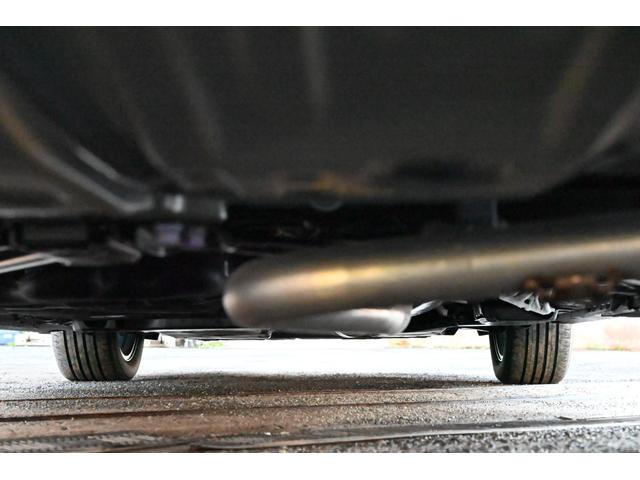 ヴェルファイアハイブリッド Ｚ　プレミア　登録済未使用車　ユニバ－サルステップ　両側電動スライド　全方位カメラ　本革シート　禁煙　シートヒーター／エアコン　ハンドルヒーター　電動リアゲート　ＬＥＤ　ナビ　フルセグＴＶ　ＥＴＣ（28枚目）