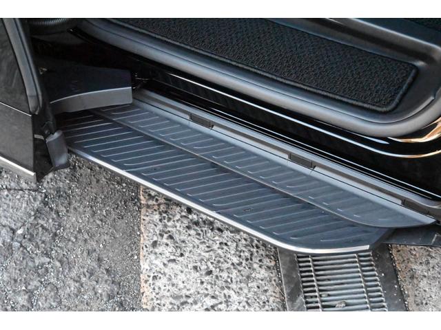 ヴェルファイアハイブリッド Ｚ　プレミア　登録済未使用車　ユニバ－サルステップ　両側電動スライド　全方位カメラ　本革シート　禁煙　シートヒーター／エアコン　ハンドルヒーター　電動リアゲート　ＬＥＤ　ナビ　フルセグＴＶ　ＥＴＣ（29枚目）