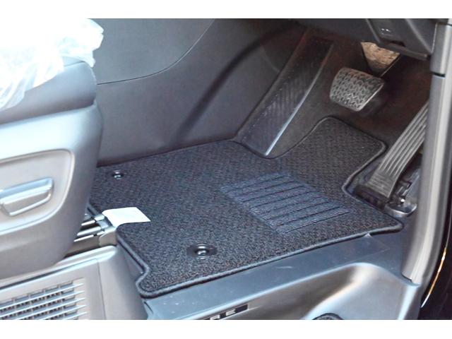 ヴェルファイアハイブリッド Ｚ　プレミア　登録済未使用車　ユニバ－サルステップ　両側電動スライド　全方位カメラ　本革シート　禁煙　シートヒーター／エアコン　ハンドルヒーター　電動リアゲート　ＬＥＤ　ナビ　フルセグＴＶ　ＥＴＣ（41枚目）