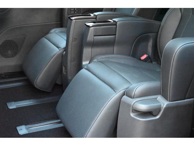 ヴェルファイアハイブリッド Ｚ　プレミア　登録済未使用車　ユニバ－サルステップ　両側電動スライド　全方位カメラ　本革シート　禁煙　シートヒーター／エアコン　ハンドルヒーター　電動リアゲート　ＬＥＤ　ナビ　フルセグＴＶ　ＥＴＣ（47枚目）