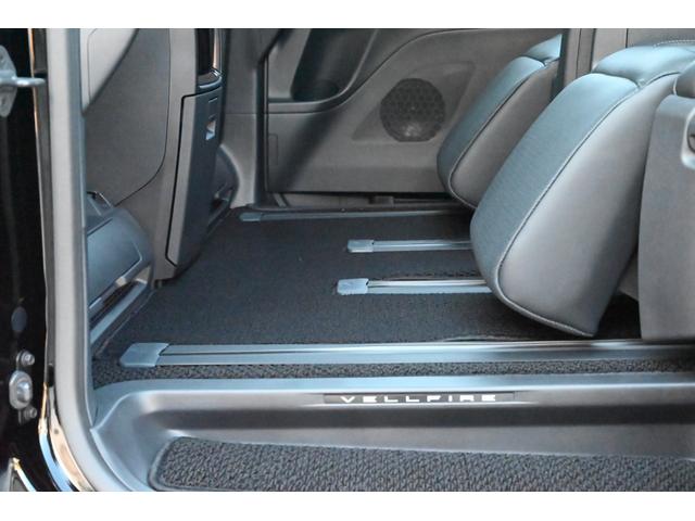 ヴェルファイアハイブリッド Ｚ　プレミア　登録済未使用車　ユニバ－サルステップ　両側電動スライド　全方位カメラ　本革シート　禁煙　シートヒーター／エアコン　ハンドルヒーター　電動リアゲート　ＬＥＤ　ナビ　フルセグＴＶ　ＥＴＣ（48枚目）