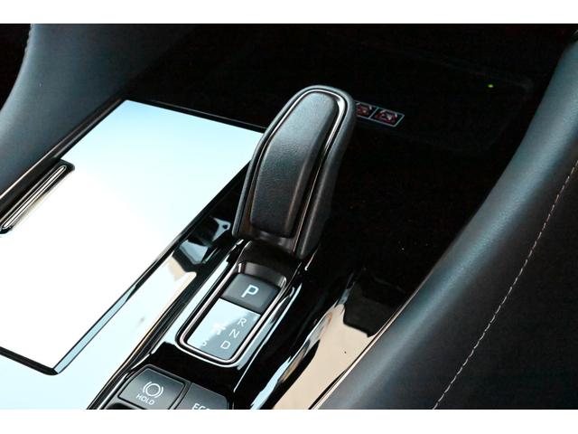 ヴェルファイアハイブリッド Ｚ　プレミア　登録済未使用車　ユニバ－サルステップ　両側電動スライド　全方位カメラ　本革シート　禁煙　シートヒーター／エアコン　ハンドルヒーター　電動リアゲート　ＬＥＤ　ナビ　フルセグＴＶ　ＥＴＣ（69枚目）