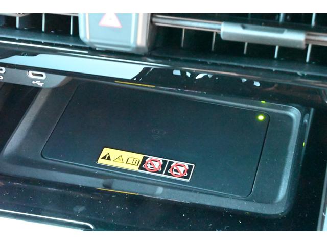 ヴェルファイアハイブリッド Ｚ　プレミア　登録済未使用車　ユニバ－サルステップ　両側電動スライド　全方位カメラ　本革シート　禁煙　シートヒーター／エアコン　ハンドルヒーター　電動リアゲート　ＬＥＤ　ナビ　フルセグＴＶ　ＥＴＣ（76枚目）