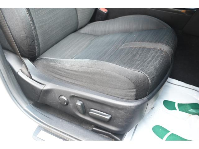 クラウンハイブリッド アスリートＳ　ＨＶバッテリ－１年保証　ナビ　ＴＶ　バックカメラ　Ｂｌｕｅｔｏｏｔｈ接続　前後ドライブレコーダー　ＥＴＣ　純正ＡＷ　電動シート　ＨＩＤ　スマートキー　クルーズコントロール　盗難防止装置　ＣＤ　ＤＶＤ（42枚目）