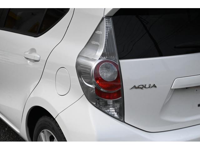 アクア Ｓ　ＨＶバッテリ－１年保証　ナビ　フルセグＴＶ　バックカメラ　社外ＡＷ　記録簿　Ｂｌｕｅｔｏｏｔｈ接続　スマートキー　ＣＤ　ＤＶＤ　横滑り防止装置　パワーウィンドウ　運転席／助手席エアバック　ＡＢＳ（29枚目）